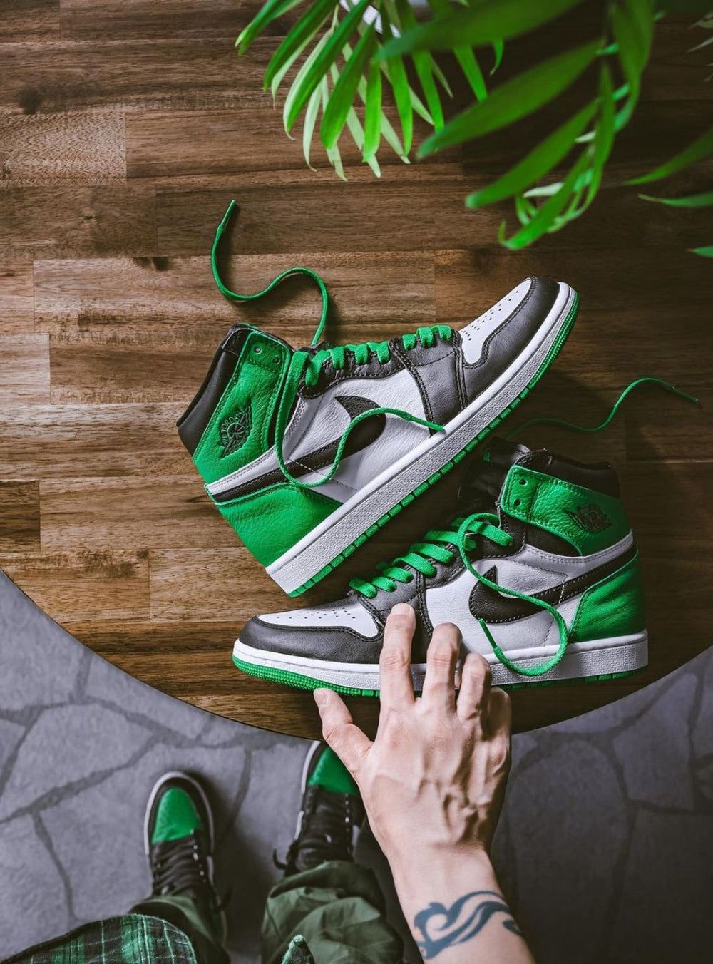NIKE AIR JORDAN 1 RETRO HIGH LUCKY GREEN
