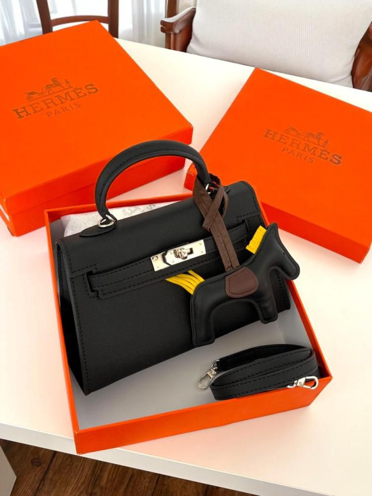 *HERMES KELLY ADORNED WITH HORSE SHAPED PREMIUM LEATHER HAND BAG