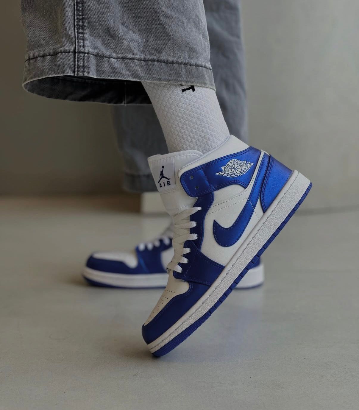 AIR JORDANS RETRO 1 MID KENTUCKY ROYAL BLUE