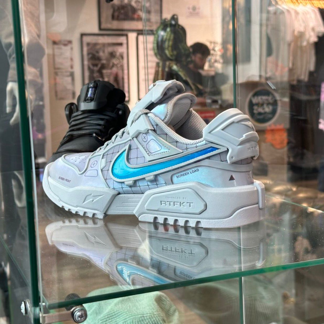 RTFKT X Nike Dunk Genesis