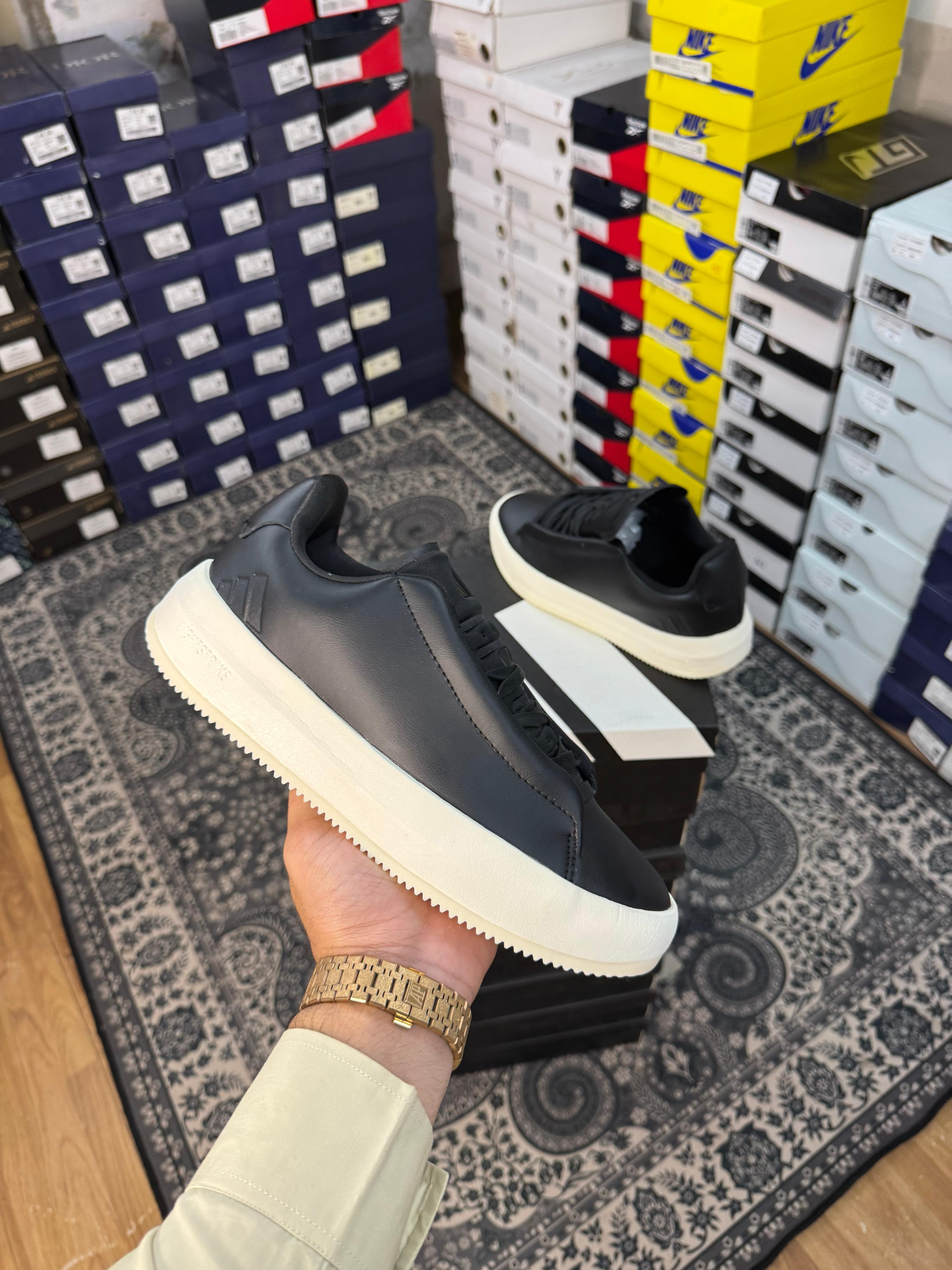 Adidas Acesmash sneakers