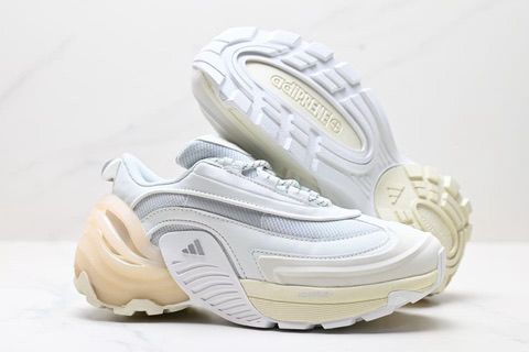 Adidass Wonder Runner Turbo