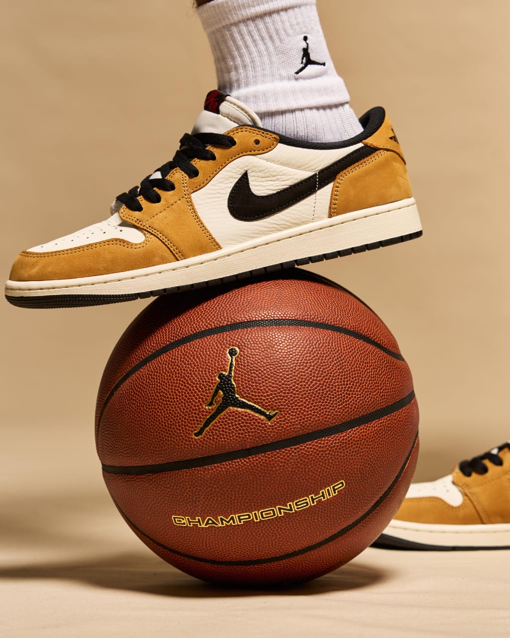 Nike Air Jordan 1 Low OG Rookie of the Year