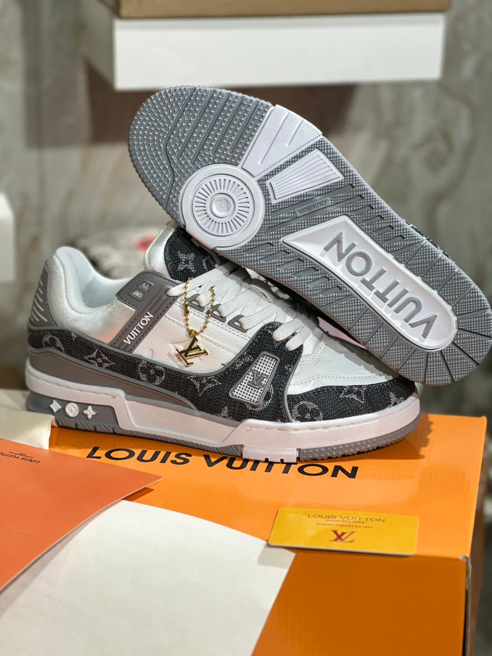 Louis Vuitton Trainer Monogram White Black-grey Denim