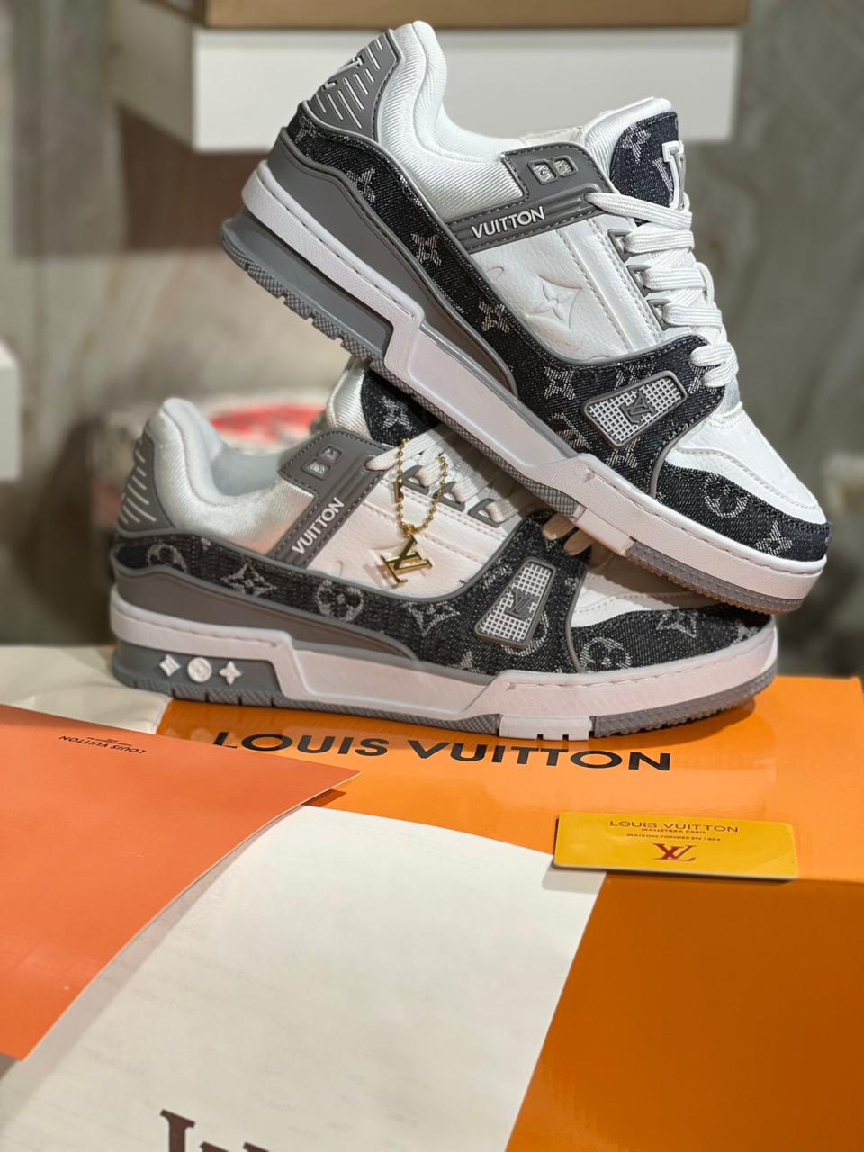 Louis Vuitton Trainer Monogram White Black-grey Denim